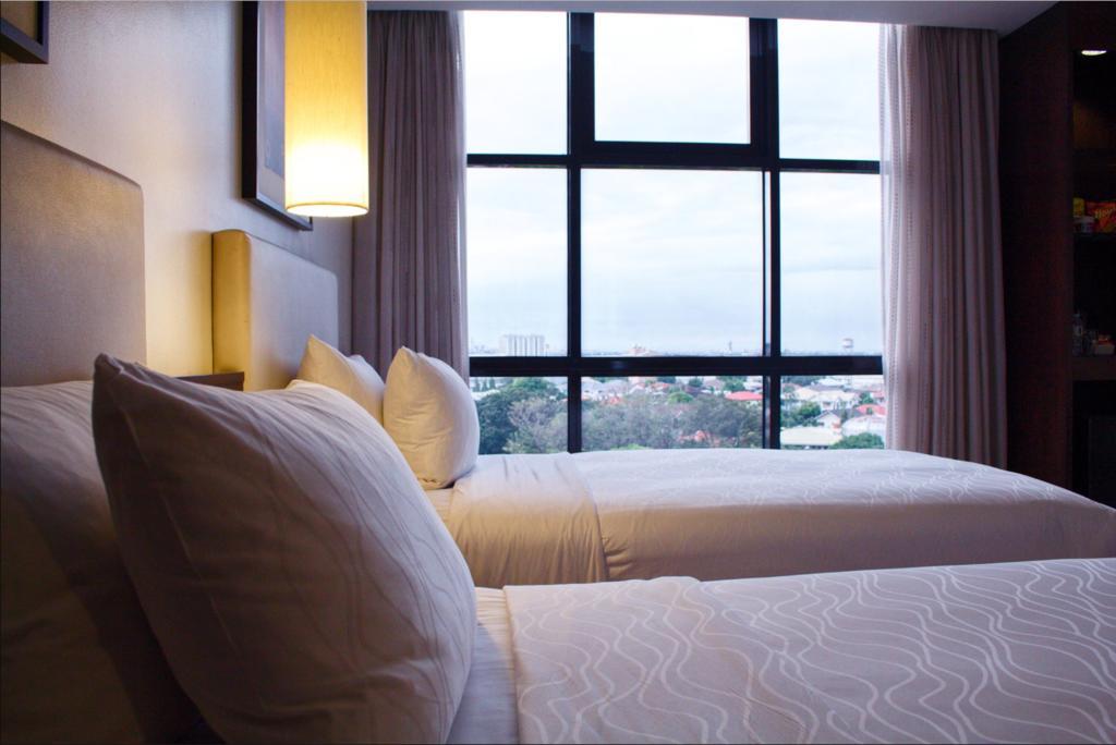 The B Hotel Alabang Muntinlupa City Exterior photo