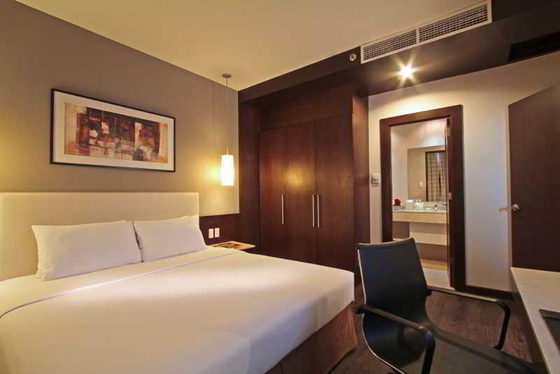 The B Hotel Alabang Muntinlupa City Exterior photo