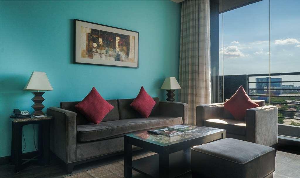 The B Hotel Alabang Muntinlupa City Room photo